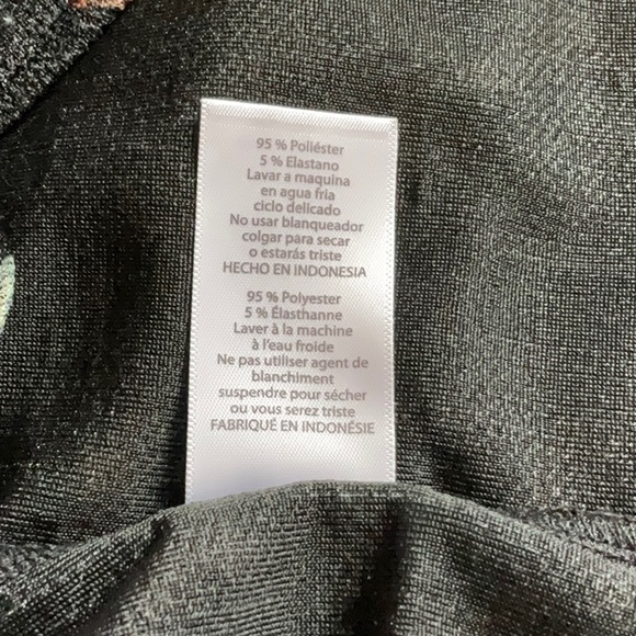 Lularoe Old Fashion Key Pattern Pencil Skirt Size Small - Picture 7 of 8